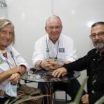 Rosa Masgrau e Roy Taylor, do M&E, com Geninho Goes, da BNT Mercosul