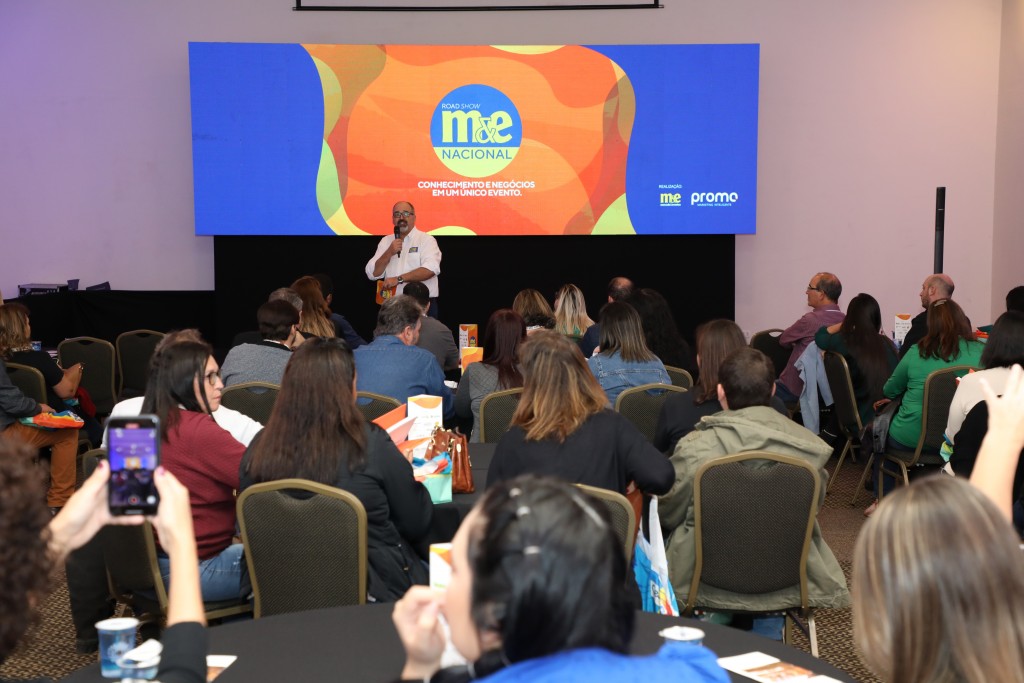 SUCESSO! Roadshow M&E Nacional 2022 recebe mais de 130 agentes em Ribeirão Preto 1 Sergio Gouvea comanda o ROADSHOW M&E NACIONAL 2022