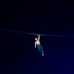 Para causar frio na barriga dos espectadores, o show Adrenaline exibe acrobacias ousadas de seus artistas - Foto: Ana Azevedo/M&E