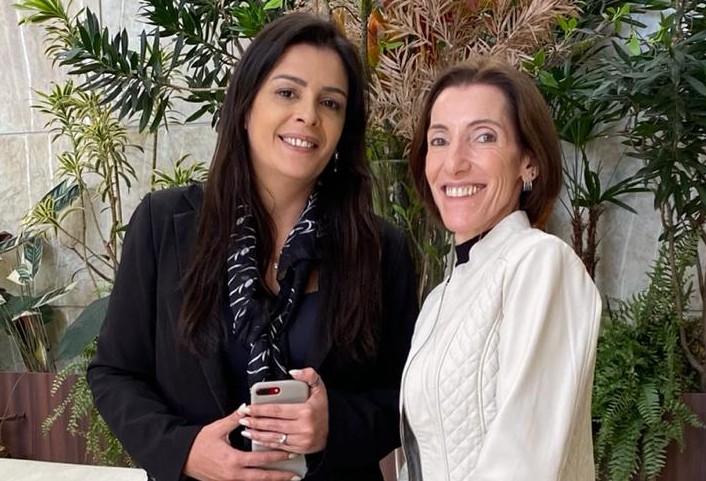 Blue Tree Transatlântico Convention Center tem nova coordenadora de Vendas 1 cris-vanessa