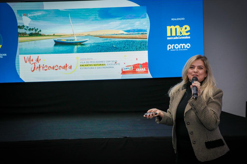 Roadshow M&E 2022: Turismo de lazer é destaque em apresentação do Ceará 1 Idna Holanda, da Secretaria do Ceará - Foto: Eric Ribeiro/ M&E