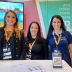 Bianca Domarkoski, Celita Weigert e  Luciana Silva, representantes da Curitiba Turismo