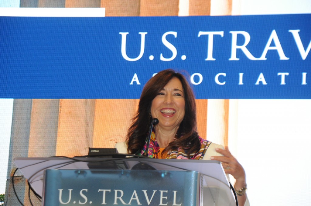 US Travel condena exigência de testes e a demora para emissão de vistos no Brasil 3 Christine Duffu, presidente da Carnival Corp