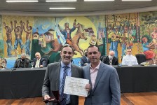 CEO da BH Airport recebe Troféu Tancredo Neves