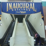 Entrada do terminal da Disney em Port Canaveral destaca o cruzeiro inaugural do Disney Wish