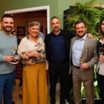 Carlos Giancoli e Meire Medeiros, do Grupo MM, com Marcos Vinício e Christiane Westerkamp, da Dagaz Carlos Giancoli e Meire Medeiros, do Grupo MM, com Marcos Vinício e Christiane Westerkamp, da Dagaz