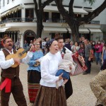 Apresentações folclóricas no centro da cidade