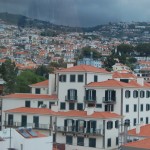 Funchal e seu casario nas encostas