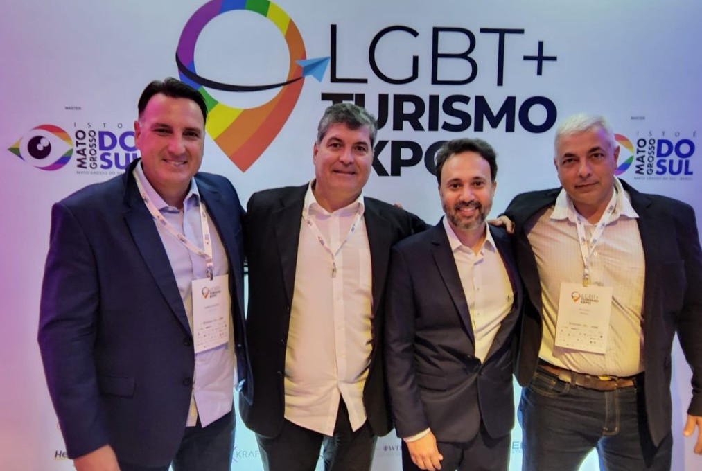 Pedro Guimarães, presidente da Apresenta, Sávio Neves, secretário de Estado de Turismo do Rio de Janeiro, Alex Bernardes, diretor do LGBT Turismo Expo e Bruno Mattos, presidente da Riotur