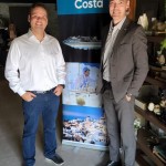Rodrigo Aguiar, da Top de Vendas representante da Costa em MT e MS ao lado de Vinicius Freitas, da Costa, durante roadshow em Cuiabá (MT) (Foto: divulgação)
