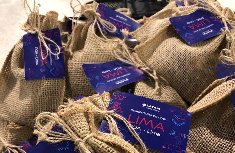 Voo inaugural Porto Alegre-Lima (4)