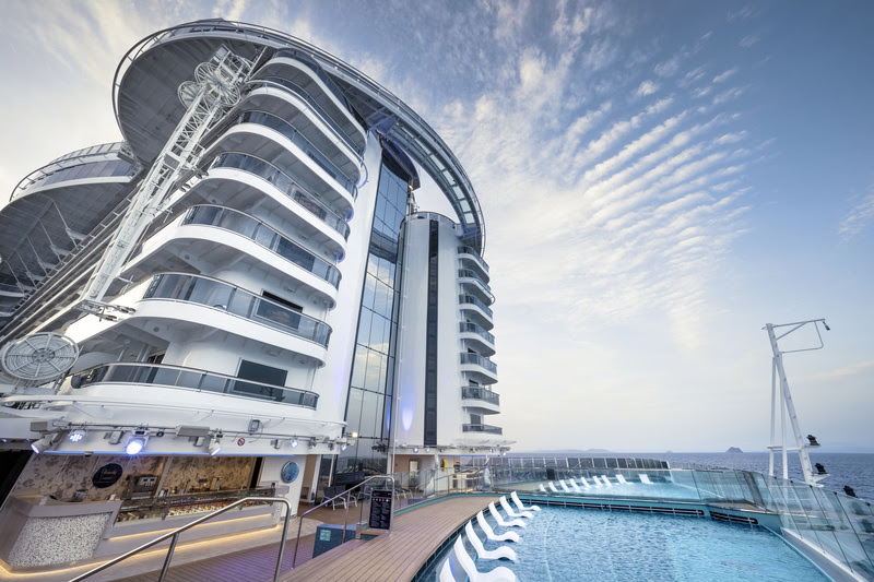 Maior navio de cruzeiro já operado no Brasil, MSC Seashore chega a Salvador (BA) 1 MSC Seashore, Infinity Pool