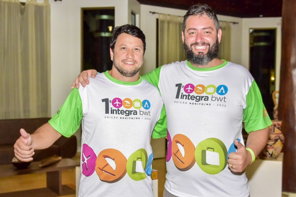 BWT completa 11 anos com metas batidas em 2022 e promoção de Black Friday Adonai Filho e Gabriel Cordeiro da BWT Operadora (Foto: Ana Azevedo/M&E )
