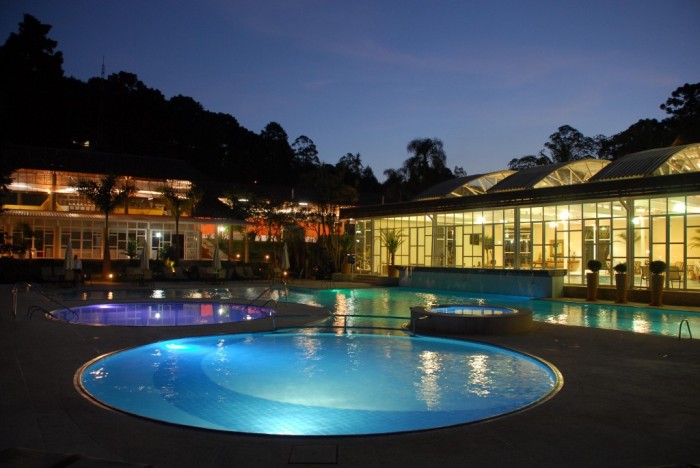 Sob o conceito "resort para todos", empreendimento oferece estrutura de lazer completa e salas de eventos inseridas na natureza