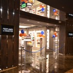 Galeria Times Square reúne lojas de grifes e lojas de utilidades