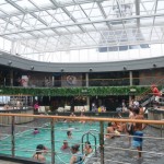 A Jungle pool oferece espaço indoor aquático para crianças