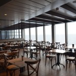 O navio conta com 11 restaurantes, 20 bares e lounges