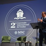 Adrian Ursili realizou uma apresentação institucional sobre a MSC e suas empresas, história e pilares da armadora, planos de expansão, sustentabilidade, segurança e mais.