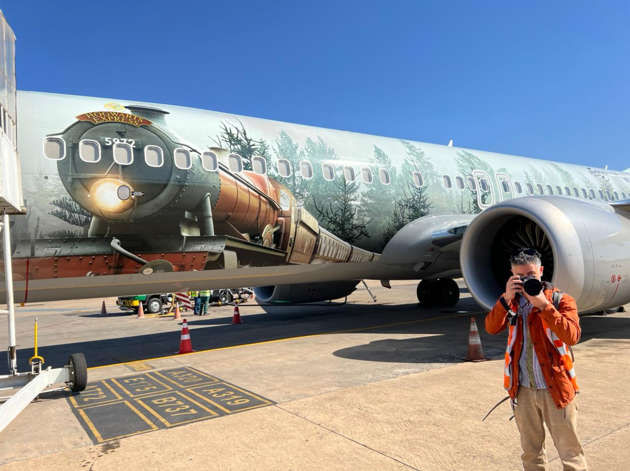 M&E embarca para Orlando em aeronave exclusiva da Gol e Universal; veja