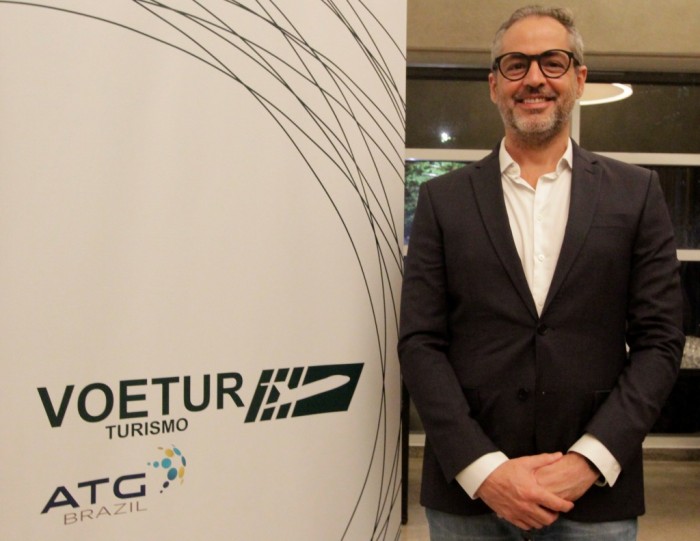 Passagem aérea representa 77% das vendas da Voetur no primeiro semestre Para Humberto Cançado, diretor comercial da Voetur Turismo, a abertura do escritório em São Paulo e a preparação de sua equipe são os principais fatores pelo crescimento da empresa