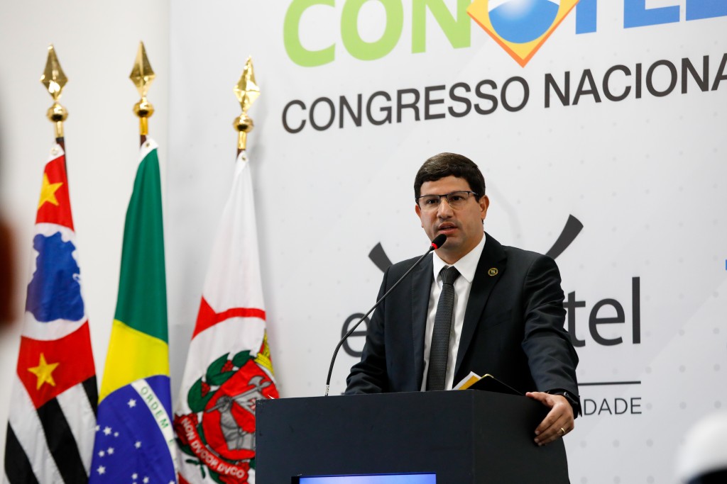 Carlos Brito, ministro do Turismo