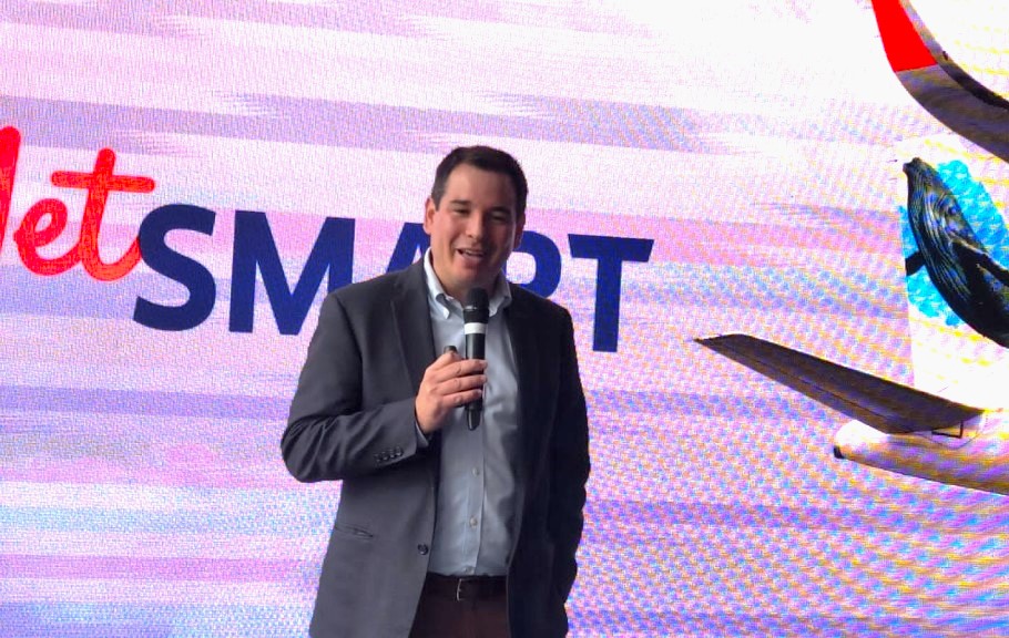 JetSMART promove evento de lançamento das novas rotas Rio-Buenos Aires e Rio-Santiago 1 Diretor-Comercial-JetSMART-Víctor-Mejía