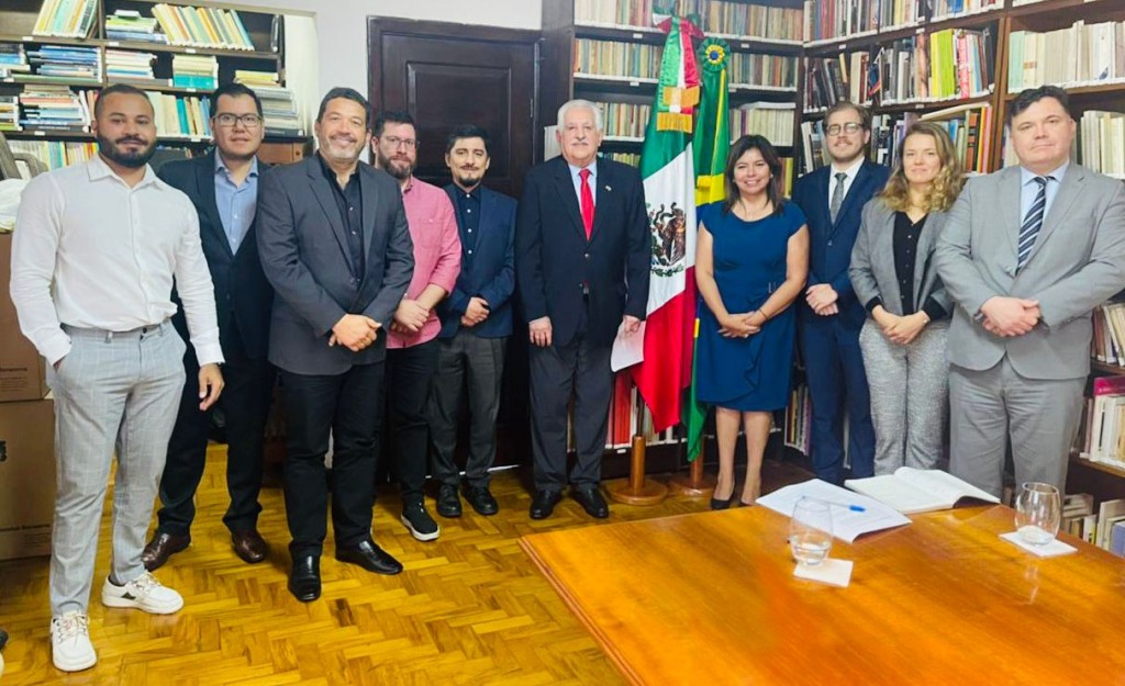 Trade vai ao Consulado do México debater possível flexibilização na emissão de vistos Encontro no Consulado do México
