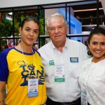 Michelle Lelis, da Pousada Aldeia da Serra, Roy Taylor, do M&E, e VAnessa Morales, da ABIH-GO