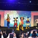 O evento também teve shows musicais e a presença dos personagens iconicos da Disney