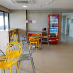 Mesas na área de lazer do FIT Recife Mesas na área de lazer do FIT Recife