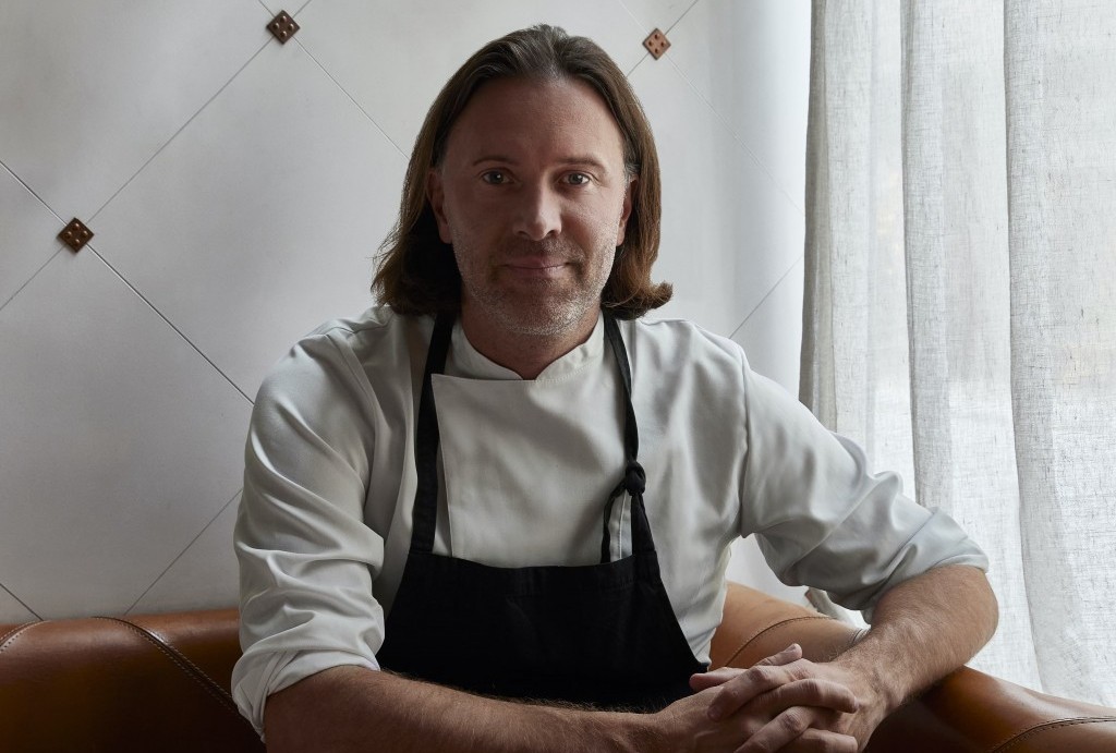 MSC World Europa terá chef Michelin e cervejas artesanais produzidas a bordo 2 1665650843-michelin-starred-chef-tv-personality-and-author-niklas-ekstedt-has-collaborated-with-msc-