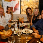 Marcelo Cukierkorn, da Bon Voyage, Renata Vuono e Carolina Dias, do Turismo de Israel, Denise Lenger e Enio Stemalch, da Kelly Tours