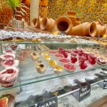 Mesa de sobremesas no Hot Beach Resort