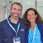 Ricardo Bezerra, da Azul Viagens, e Jane Terra, do Visit Orlando