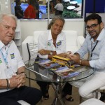 Roy Taylor e Rosa Masgrau, do M&E, com Adriano Queiroga, do Festival de Turismo de Alagoas