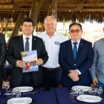 Fabio Pinheiro, do MTur, Carlos Brito, ministro do Turismo do Brasil, Roy Taylor, do M&E, Manoel Linhares, presidente da Abih Nacional e Sergio Gaspar, do Ocean Palace