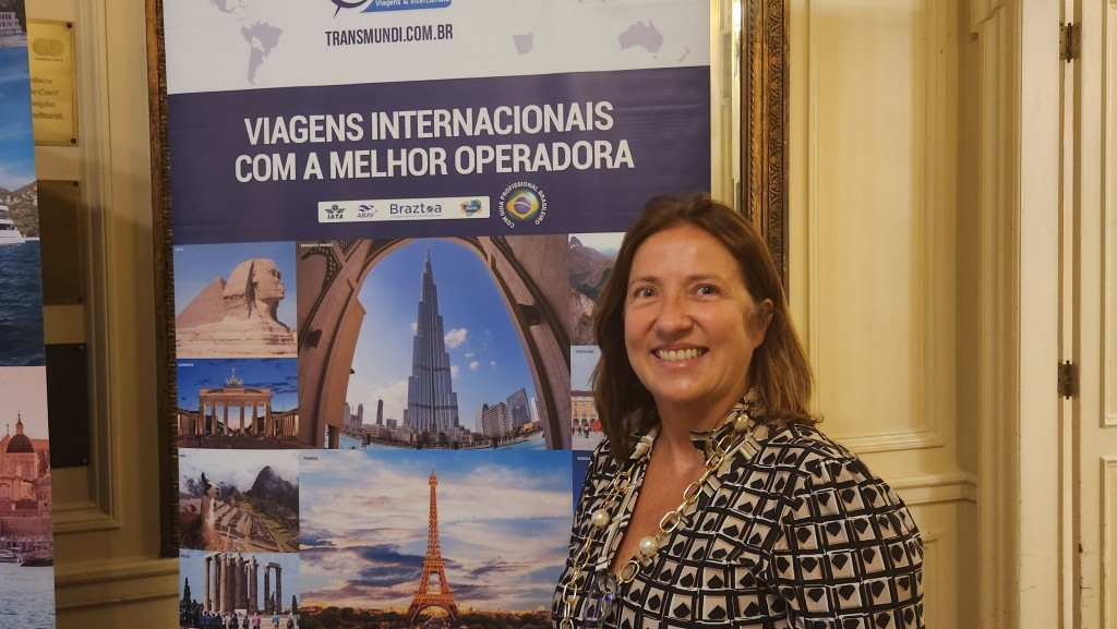 Valéria Henriques, executiva de contas da Qatar Brasil.