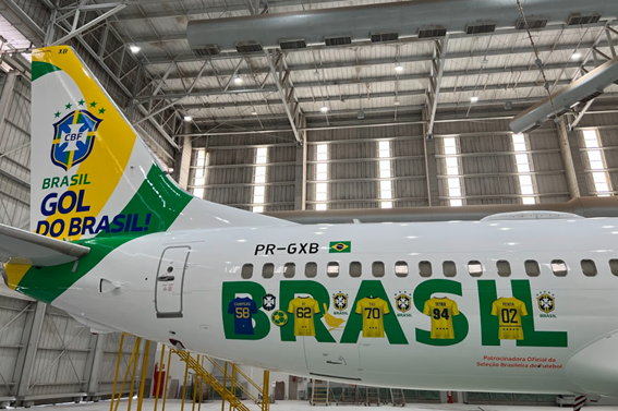 Gol homenageia conquistas da Seleção Brasileira em suas aeronaves A GOL é a patrocinadora oficial da Seleção Brasileira de Futebol. No detalhe, os anos dos 5 títulos do Canarinho: 58, 62, 70, 94 e 02. Crédito: Divulgação GOL (Foto divulgação)