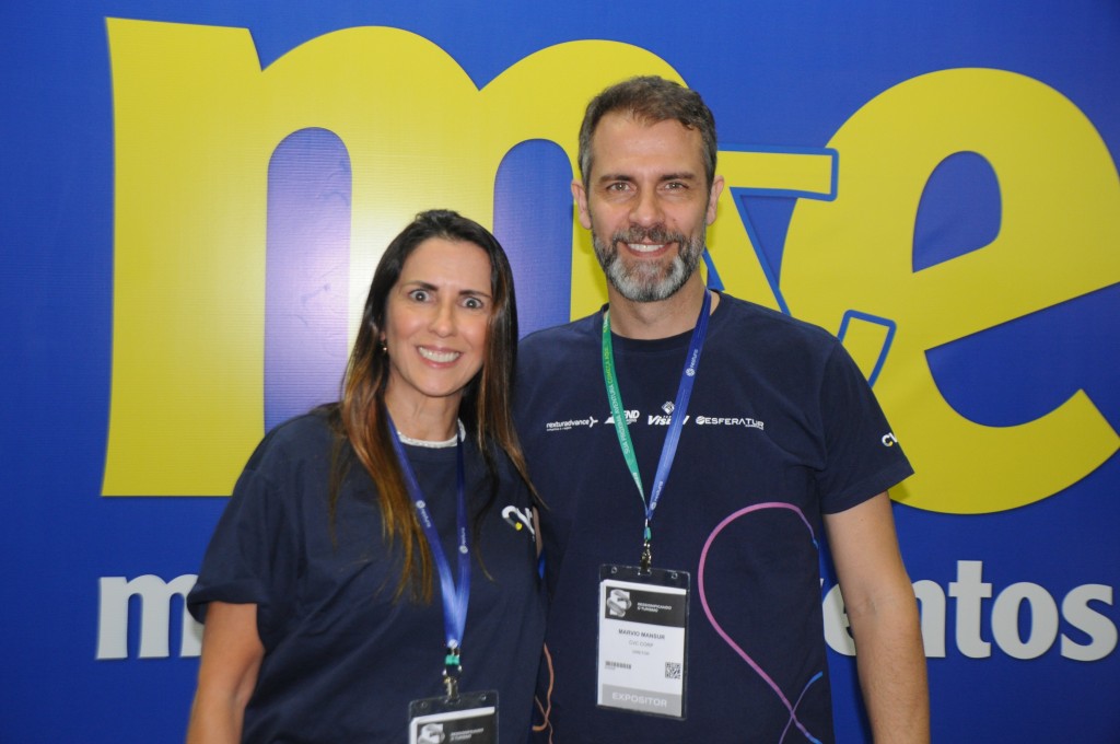 B2B da CVC Corp destaca 'Travel Friday' e plataforma online de cruzeiros no Festuris Claudia Pinheiro e Marvio Mansur, da CVC Corp