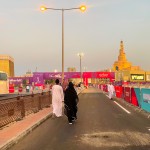 Decorada para a Copa do Mundo da Fifa 2022, Doha se tornou um centro de miscigenação cultural