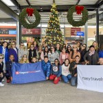 Em clima de natal, os agentes de viagens apreciaram a decoração típica e registraram a presença no Skyglass Canela