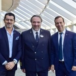 Gianni Onorato, CEO, Marco Massa, comandante do MSC World Europa, e Adrian  Ursilli, diretor geral da armadora no Brasil