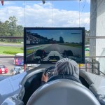 Os jogos de corrida são algumas das opções de entretenimento no Salão Super Carros