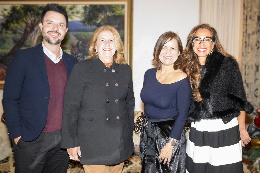 Leonardo Fortes, do Seaworld; Ana Maria Carvalho, do Visit Costa dos Corais; Ana Donatto, Imaginadora; e  Marla Martins, jornalista