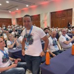 Luiz Américo muito emocionado ao receber prêmio de Honra ao Mérito