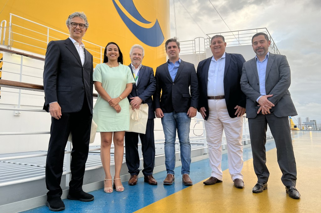 Marco Ferraz, da Clia, Pamela Alves, secretária de Turismo do Recife, Renê Hermann, da Costa, Antonio Baptista, da Empetur, Mustafá Dias, do Recife, e João Tomaz, da Clia Brasil