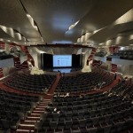 O teatro do navio tem capacidade para 1,6 mil pessoas