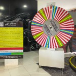 O visitante que participar da experiência 7D no Salão Super Carros ganha uma chance na roda de prêmios
