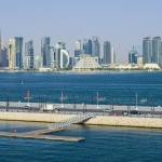 Skyline de Doha funciona como uma moldura para complementa da paisagem