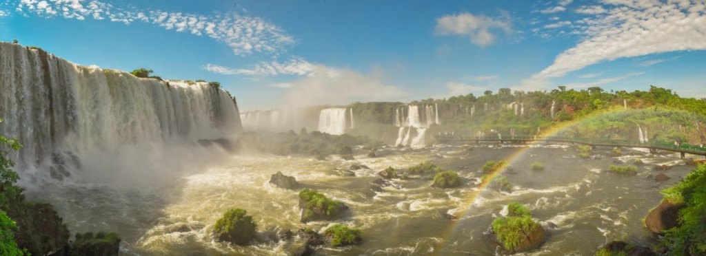 título de Maravilha Mundial da Natureza para o maior conjunto de quedas d’água do mundo